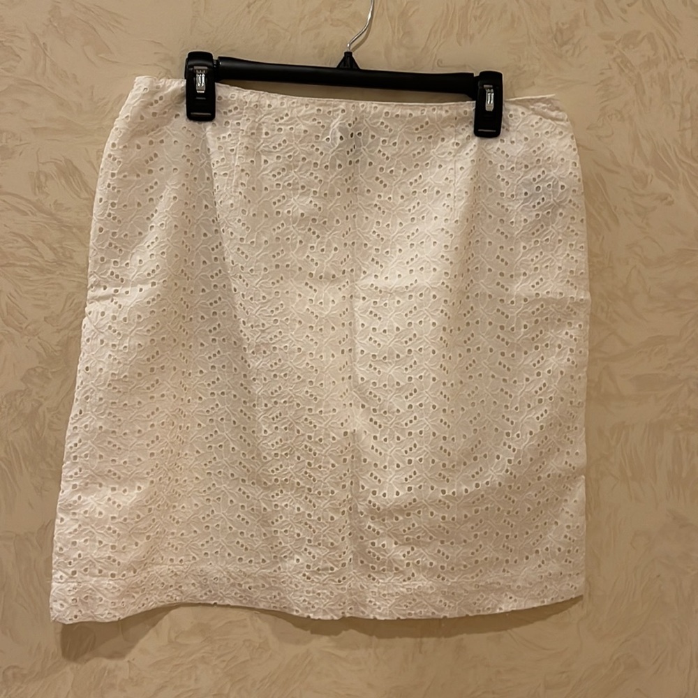LL Bean Favorite Fit White Eyelet Mini Skirt Size 12 - Picture 3 of 8